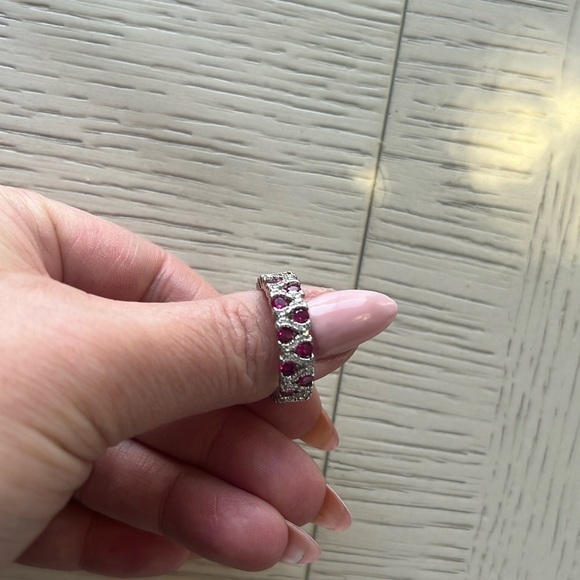 NWT Silver Tone Cubic Zirconia Wedding Band Style Ring - Picture 3 of 8